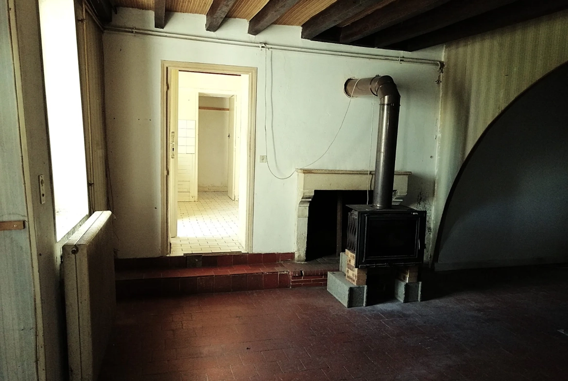 Ancienne fermette à vendre à Parigny les Vaux (58), 1408 m² de terrain 