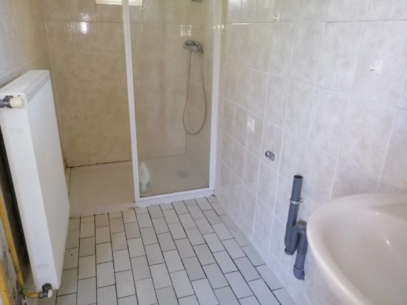 Ancienne fermette à vendre à Parigny les Vaux (58), 1408 m² de terrain 