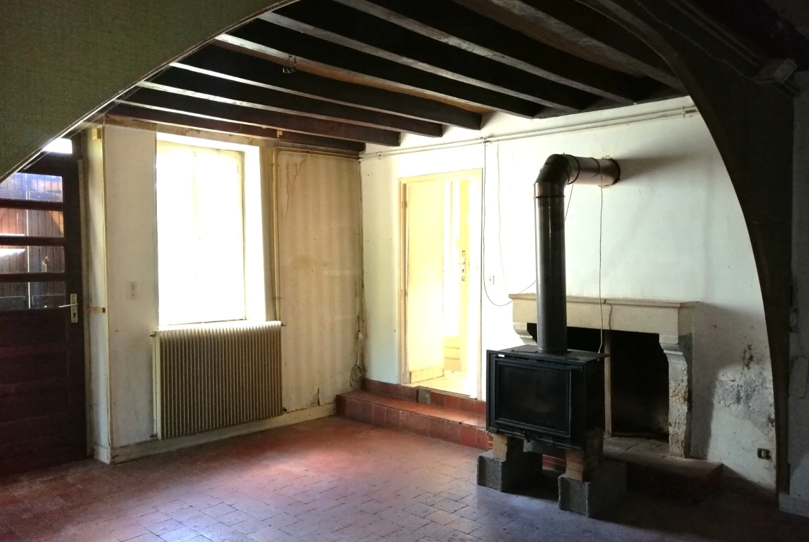 Ancienne fermette à vendre à Parigny les Vaux (58), 1408 m² de terrain 