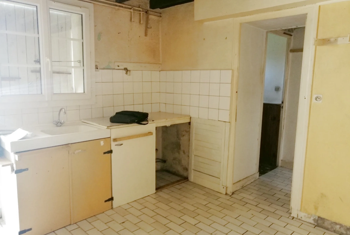 Ancienne fermette à vendre à Parigny les Vaux (58), 1408 m² de terrain 