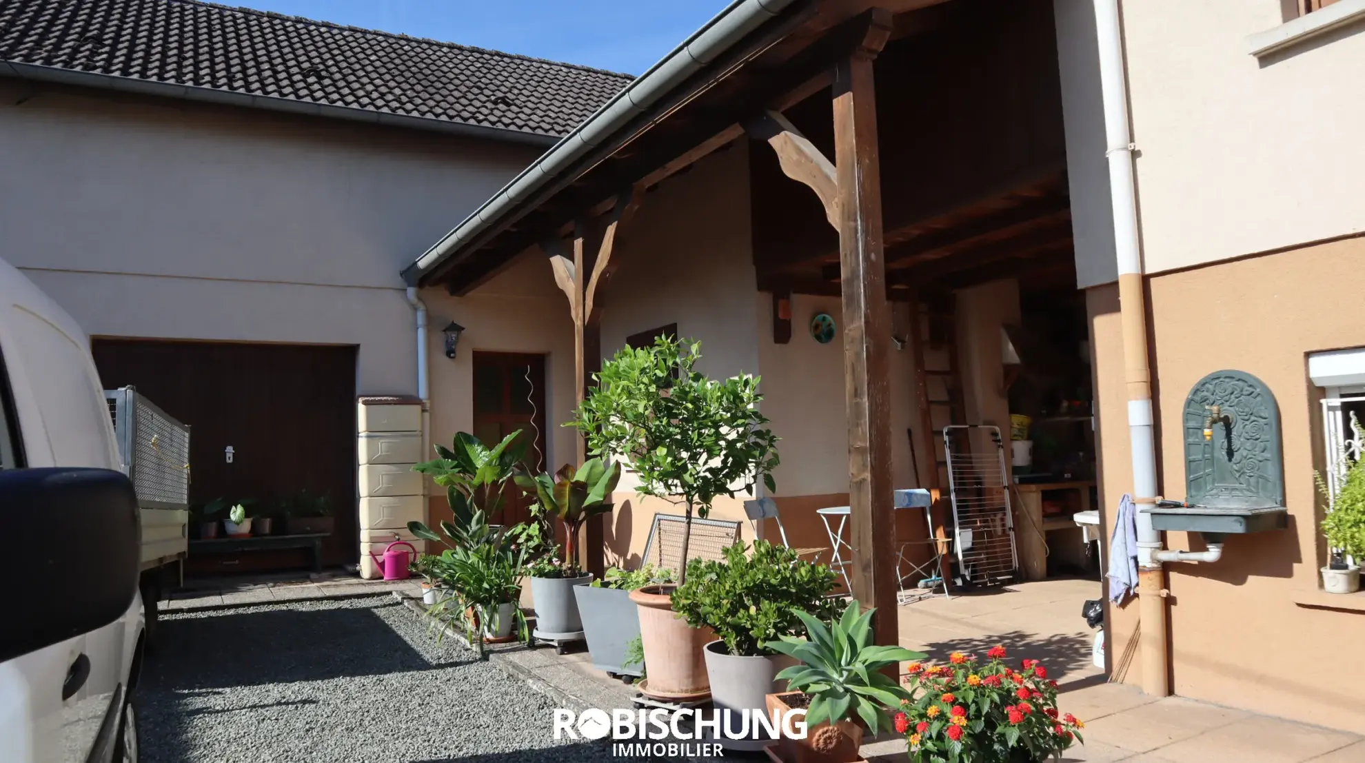 Maison à Dannemarie avec grand potentiel, jardin et dépendances 