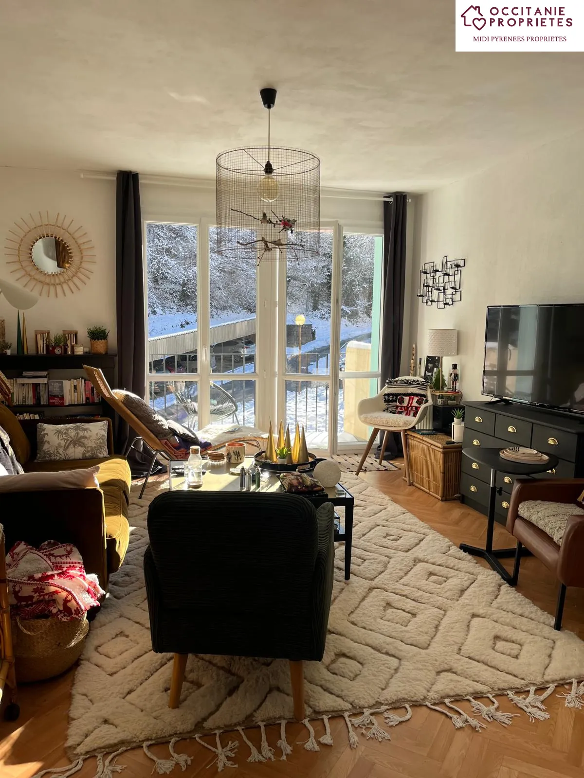 Appartement lumineux de 79 m² avec balcon et vue montagne à Couflens 