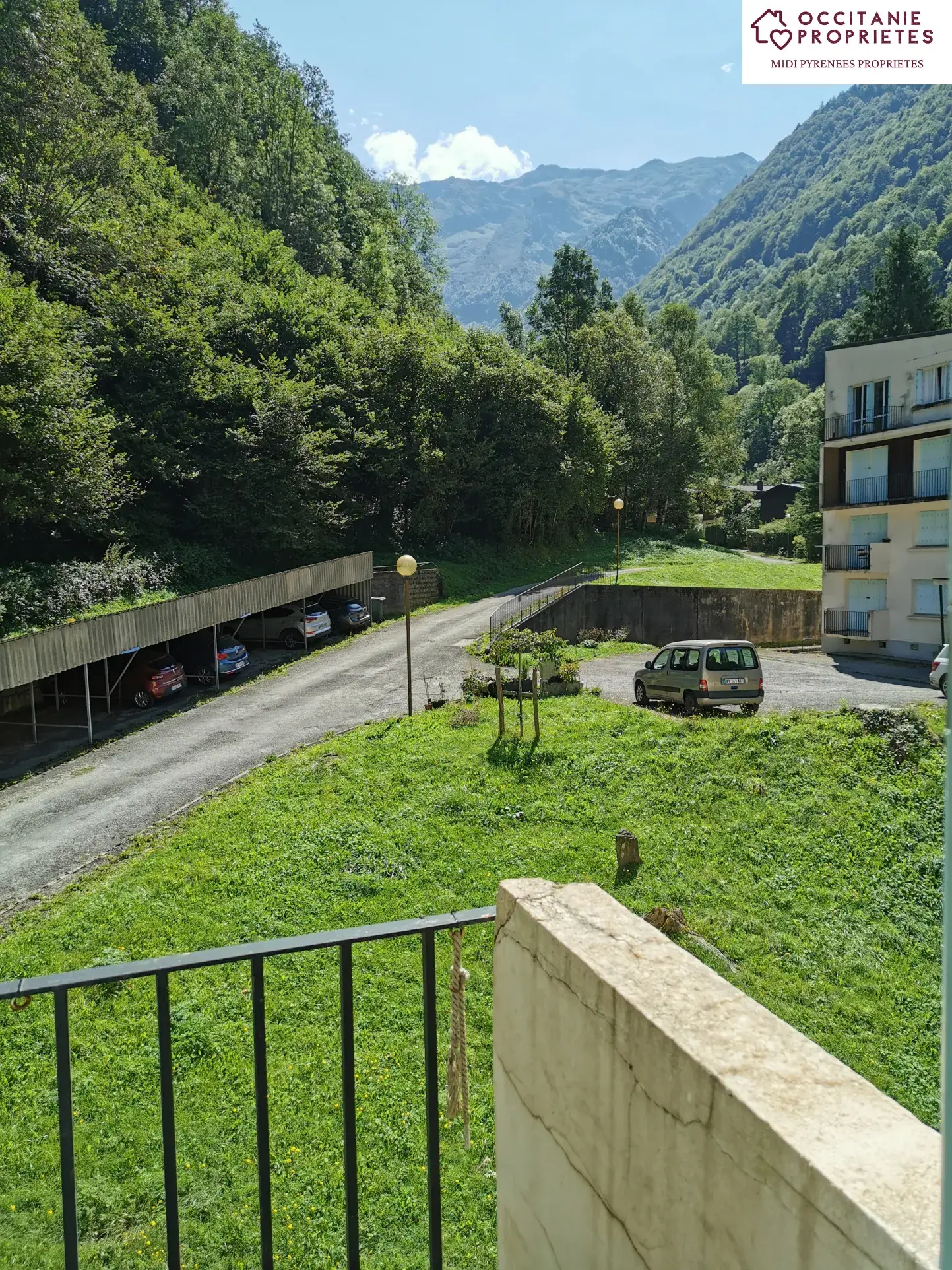 Appartement lumineux de 79 m² avec balcon et vue montagne à Couflens 
