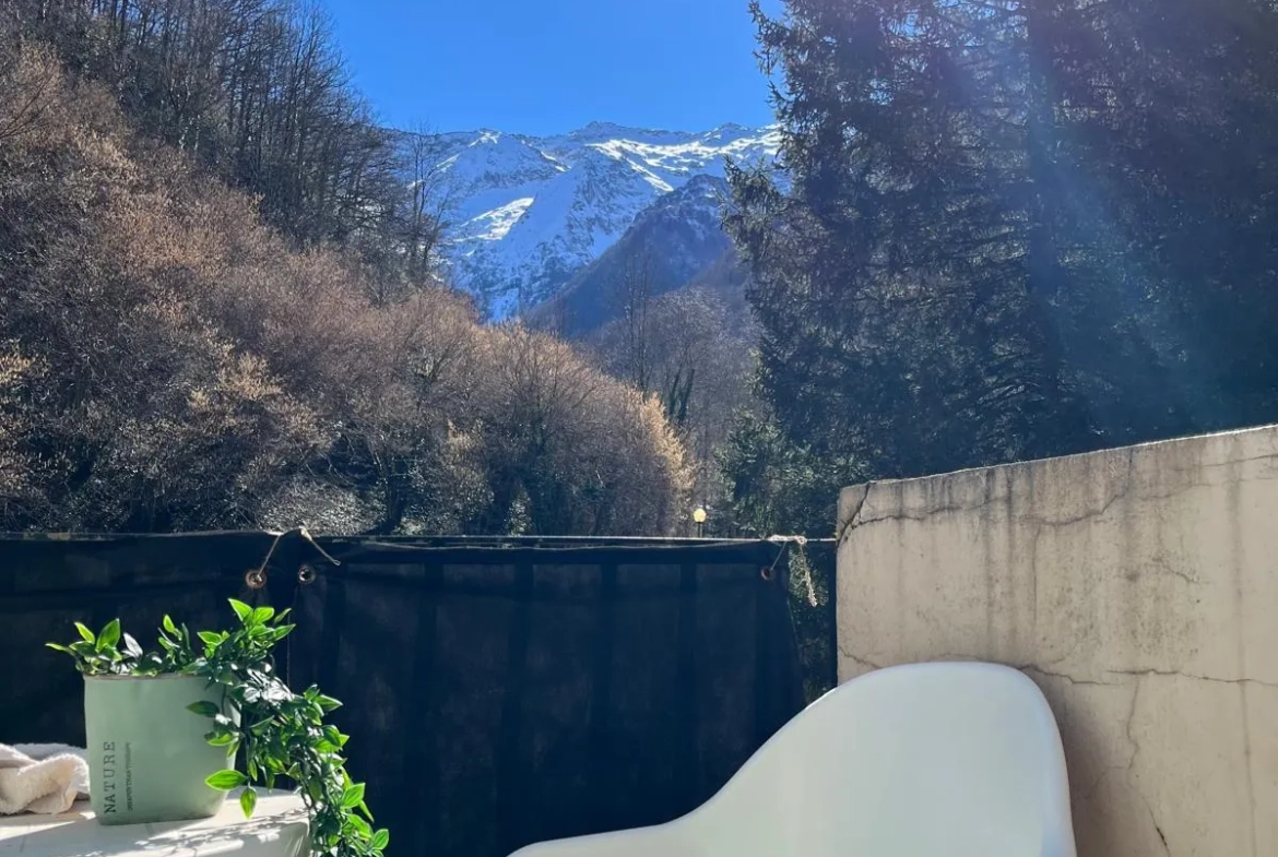 Appartement lumineux de 79 m² avec balcon et vue montagne à Couflens 