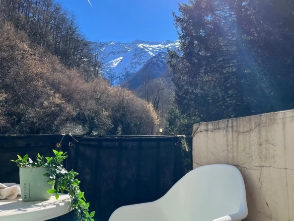 Appartement lumineux de 79 m² avec balcon et vue montagne à Couflens