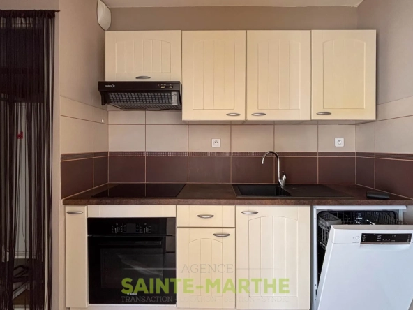 Appartement T2 à Niort avec Balcon et Garage - Résidence Récemment rénovée 