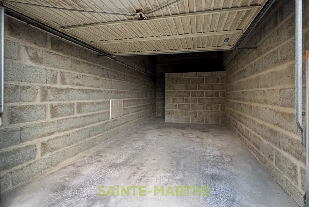 Appartement T2 à Niort avec Balcon et Garage - Résidence Récemment rénovée 