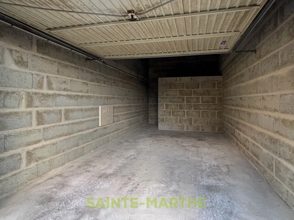 Appartement T2 à Niort avec Balcon et Garage - Résidence Récemment rénovée 
