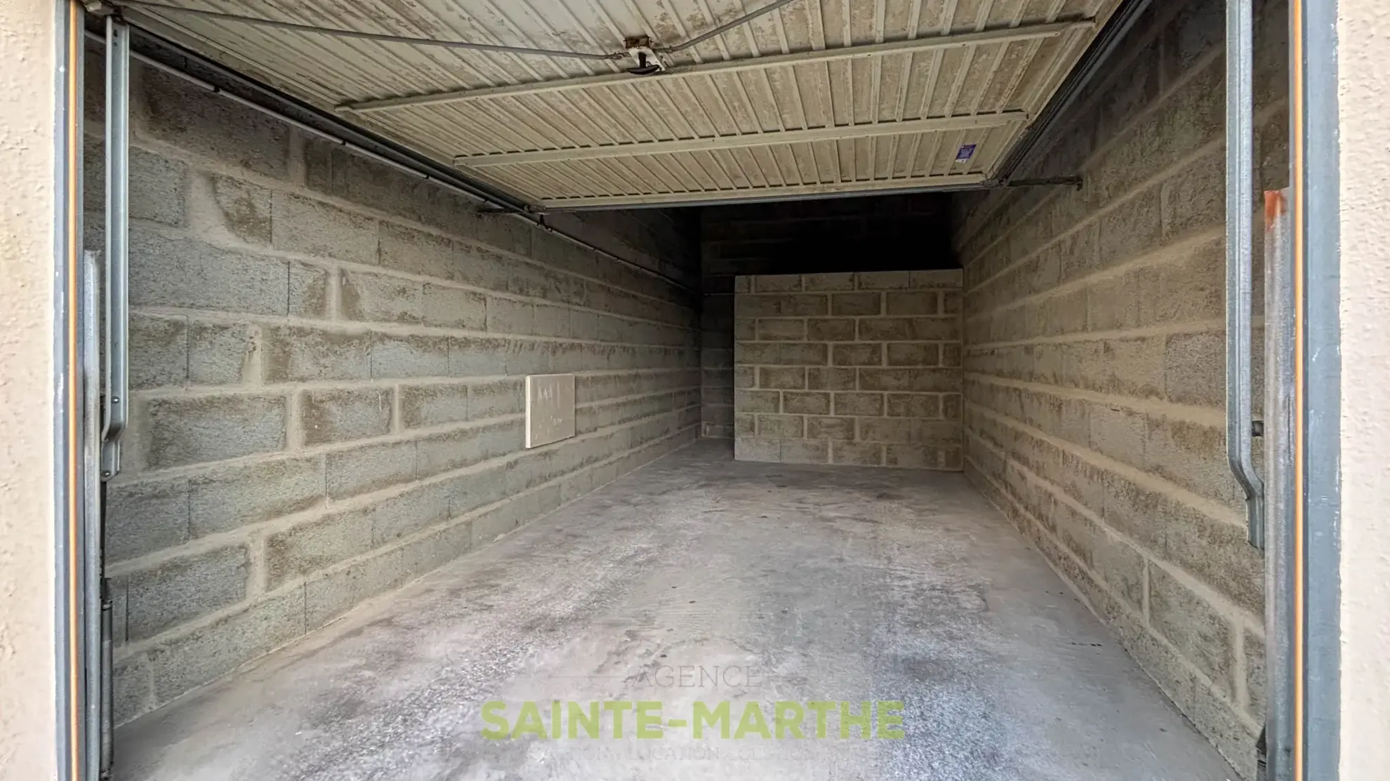 Appartement T2 à Niort avec Balcon et Garage - Résidence Récemment rénovée 