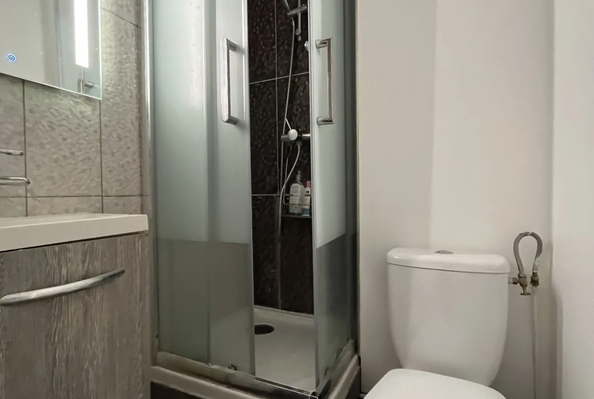 Studio lumineux à Ville d'Avray avec jardin, proche commerces et transports 