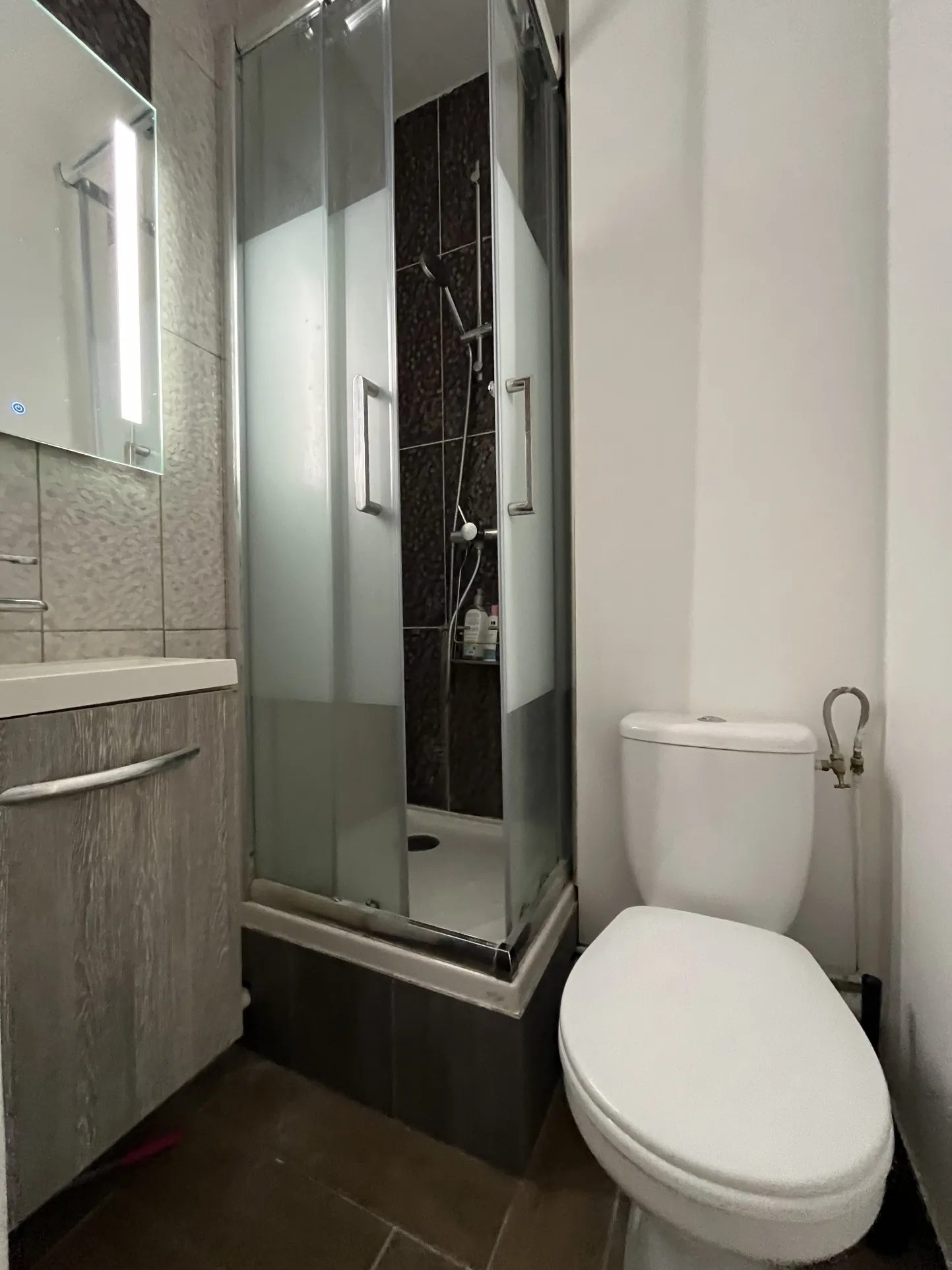 Studio lumineux à Ville d'Avray avec jardin, proche commerces et transports 