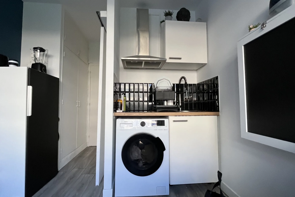 Studio lumineux à Ville d'Avray avec jardin, proche commerces et transports 