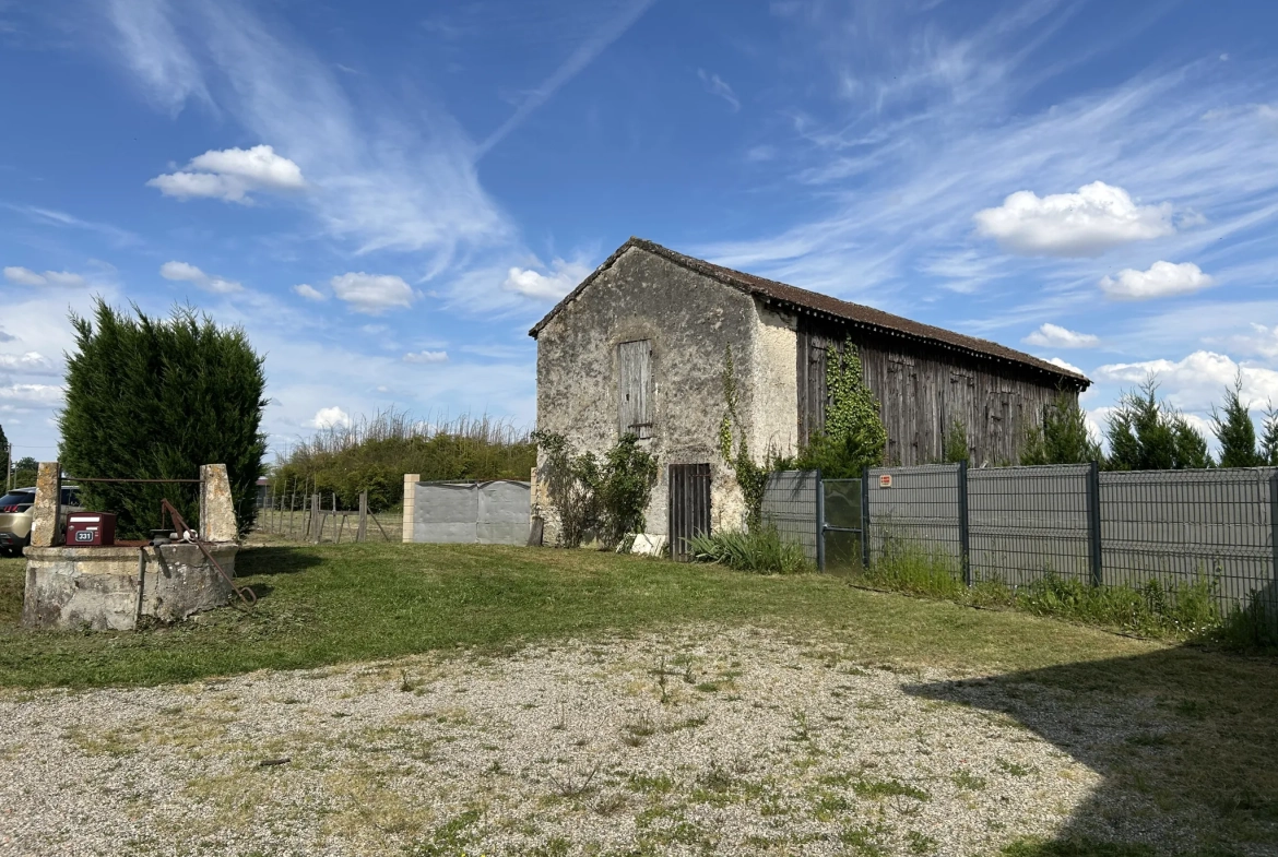 Maison rénovée de 190 m² avec terrains et équipements modernes à La Réole 