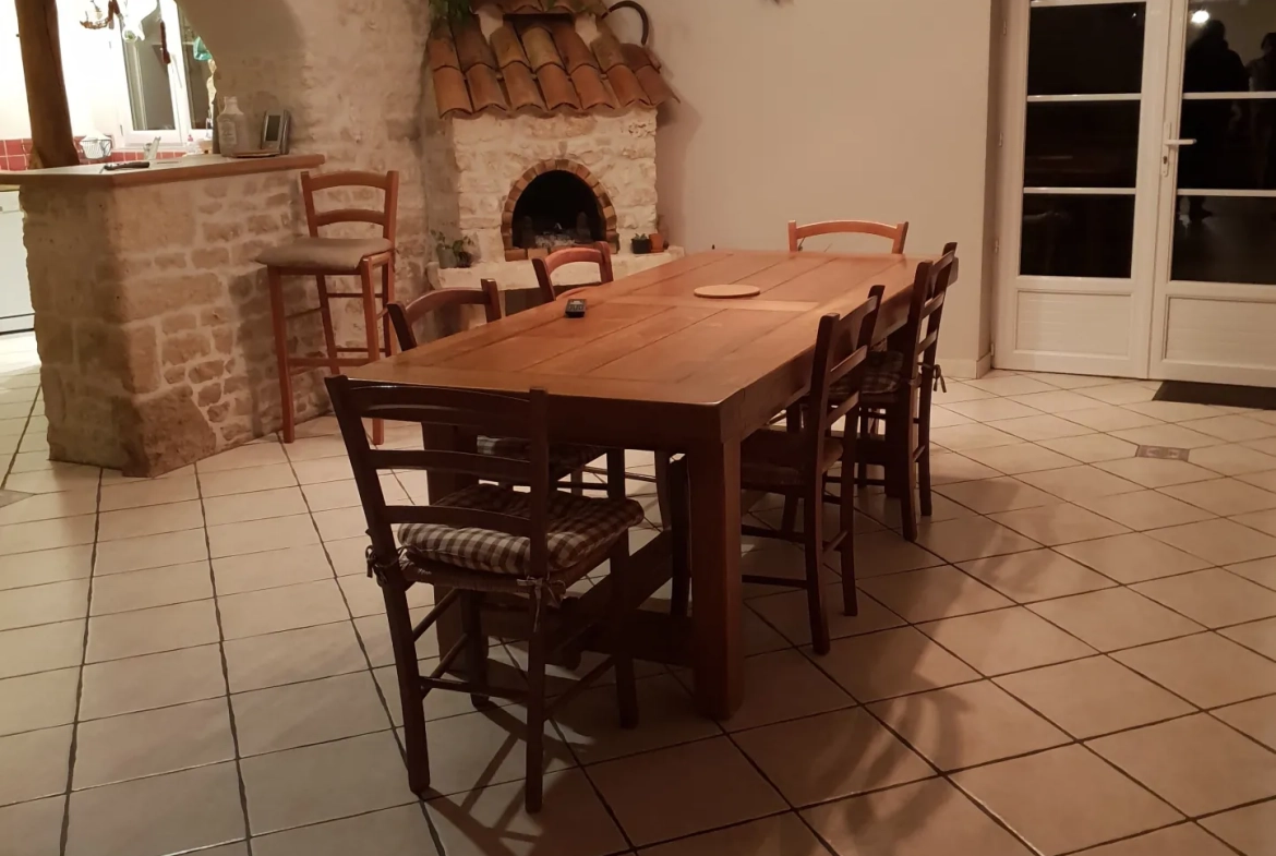 Charmante maison en pierre avec jardin à Saint Rémy — Idéal famille 