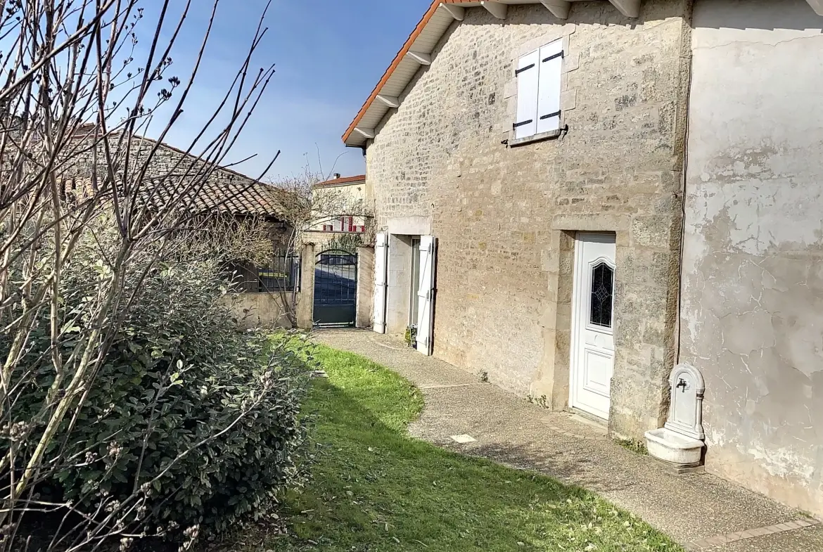 Charmante maison en pierre avec jardin à Saint Rémy — Idéal famille 