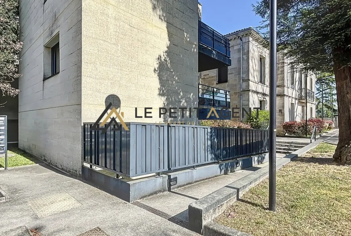 Charmant T2 avec terrasse, parking sécurisé à Le Bouscat – Opportunité d'investissement 
