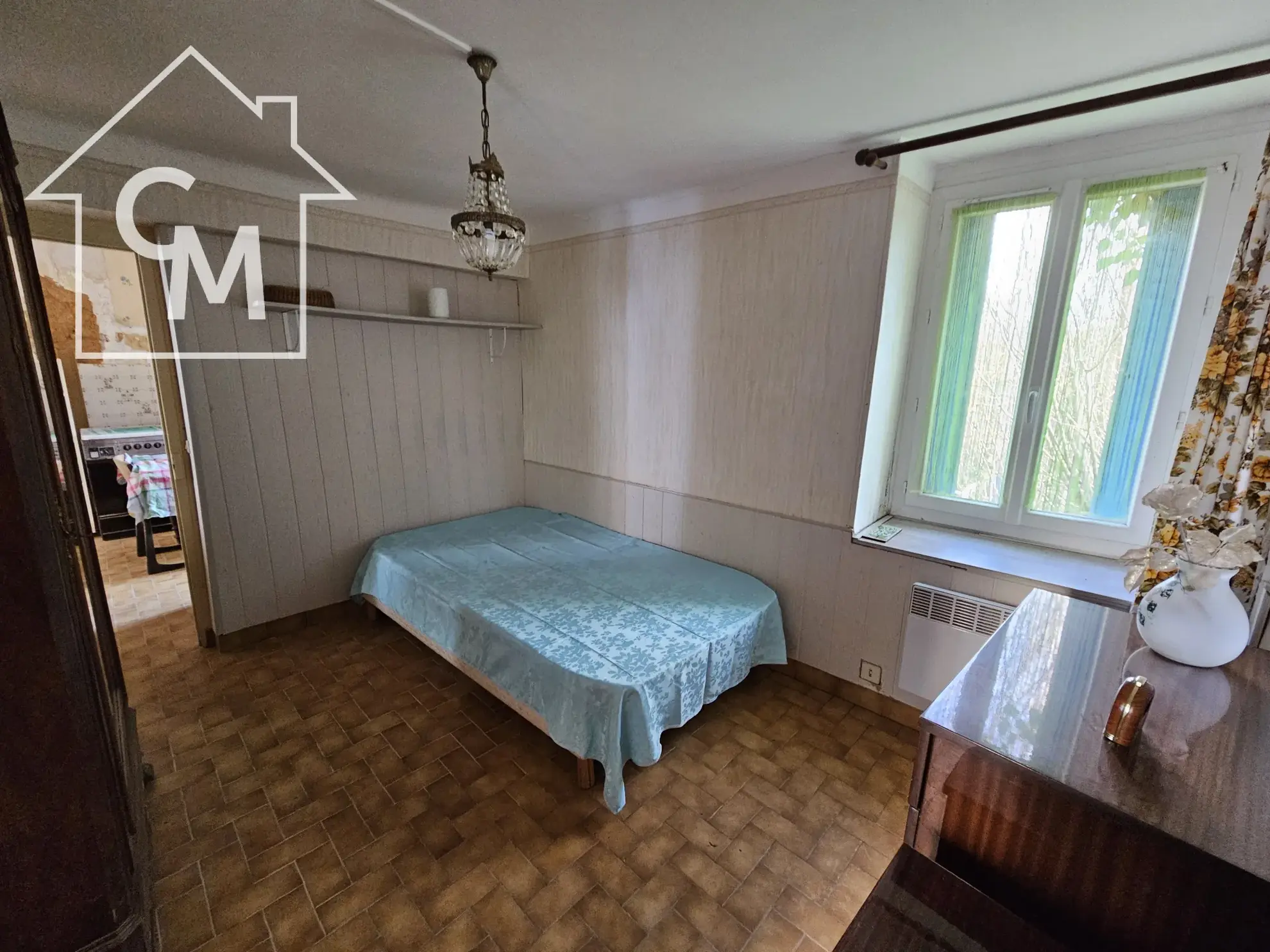 Maison 2 niveaux avec jardin, garage à La Châtre 36400 