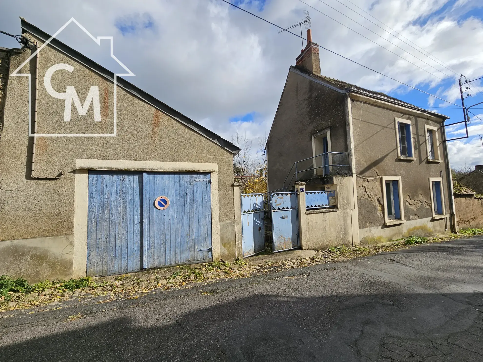 Maison 2 niveaux avec jardin, garage à La Châtre 36400 