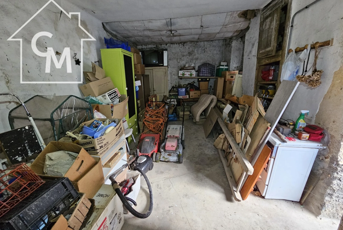 Maison 2 niveaux avec jardin, garage à La Châtre 36400 