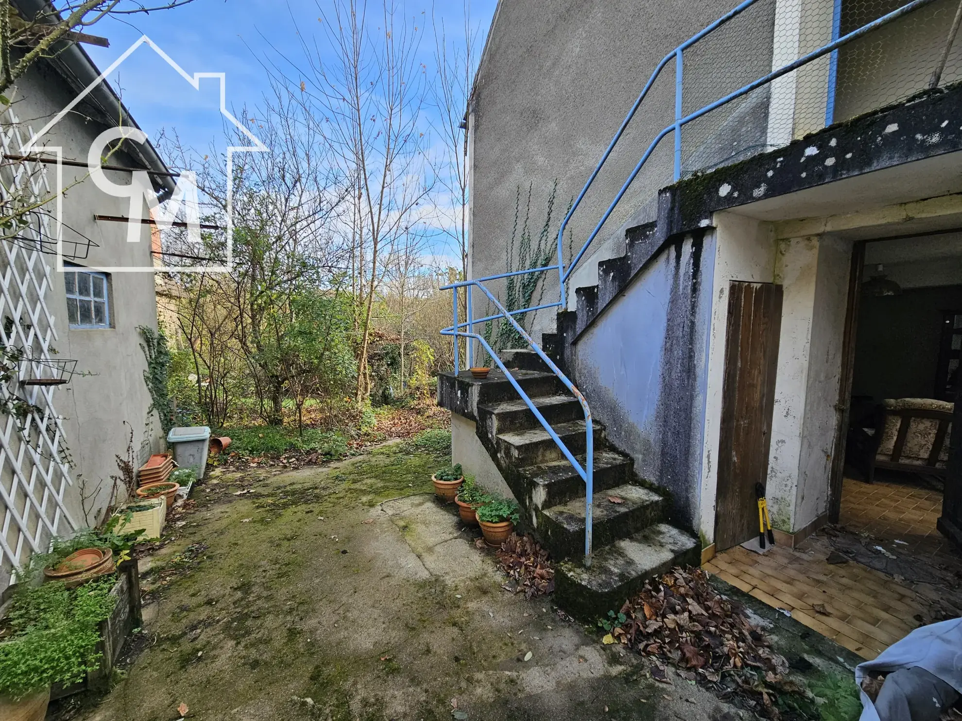 Maison 2 niveaux avec jardin, garage à La Châtre 36400 
