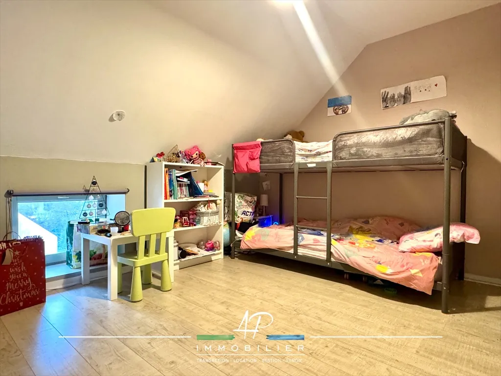 Appartement T3 avec parking, cave et piscine à Messigny et Vantoux 