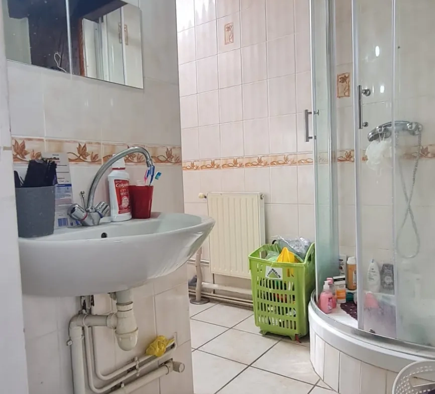 Investissez dans un appartement T4 au centre du Chambon Feugerolles avec forte rentabilité 