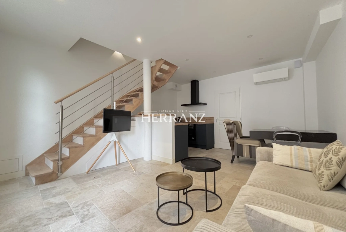 Maison rénovée de 49,56 m² au cœur de Libourne - Emplacement idéal 