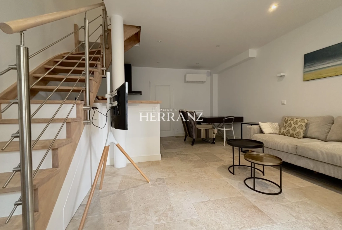 Maison rénovée de 49,56 m² au cœur de Libourne - Emplacement idéal 