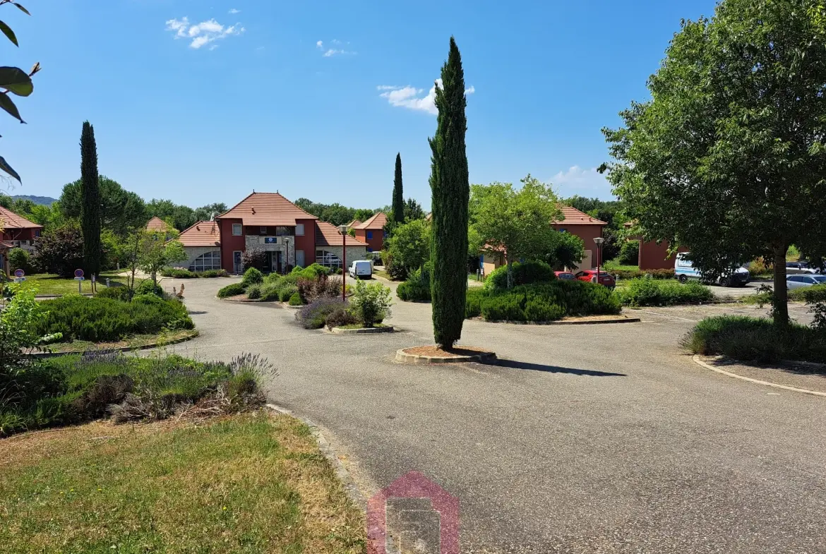 Appartement 42 m² avec terrasse à Prayssac dans résidence de vacances 