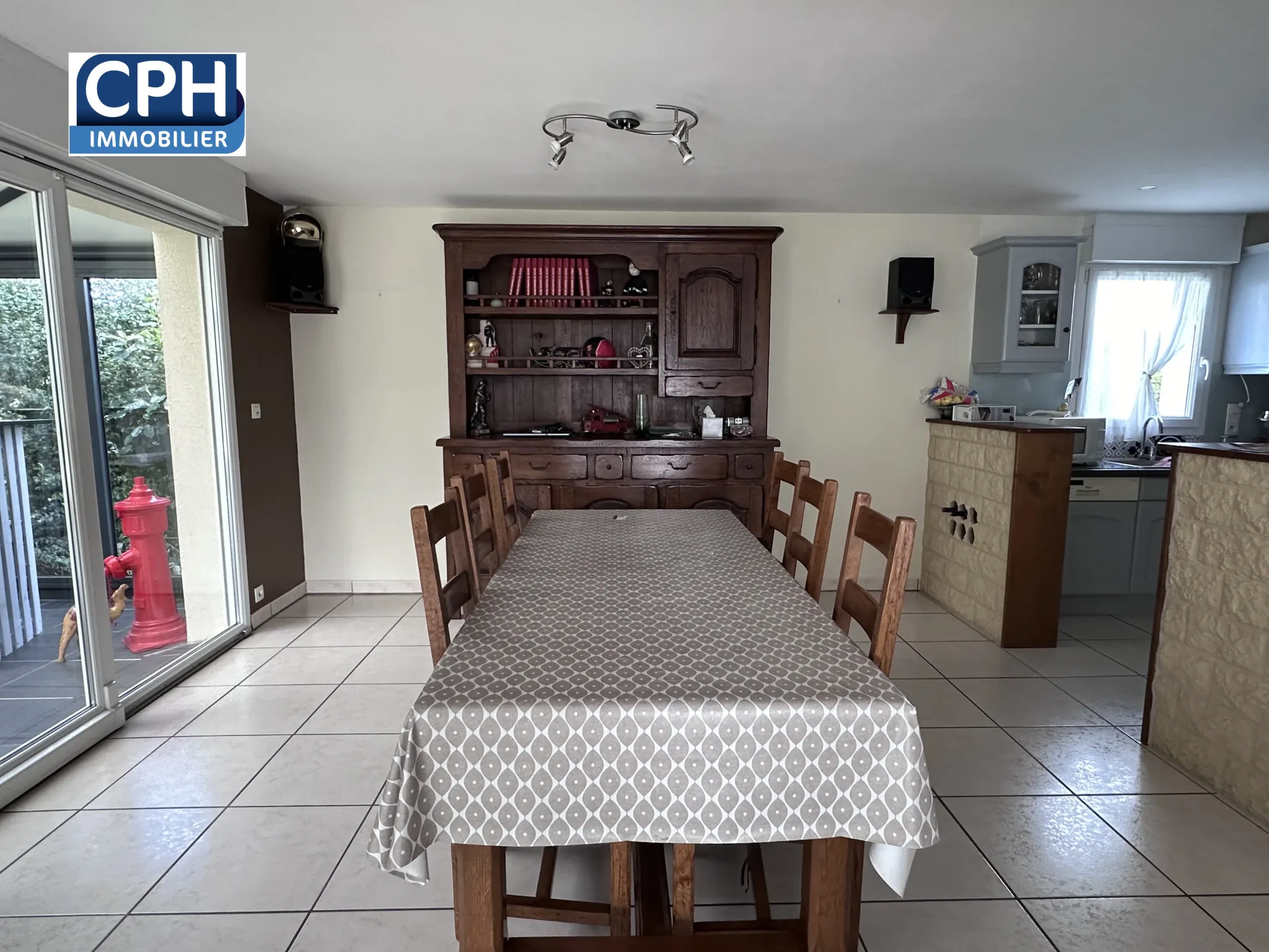 Villers Bocage : Belle maison familiale avec terrasse et grand terrain de 1450 m² 