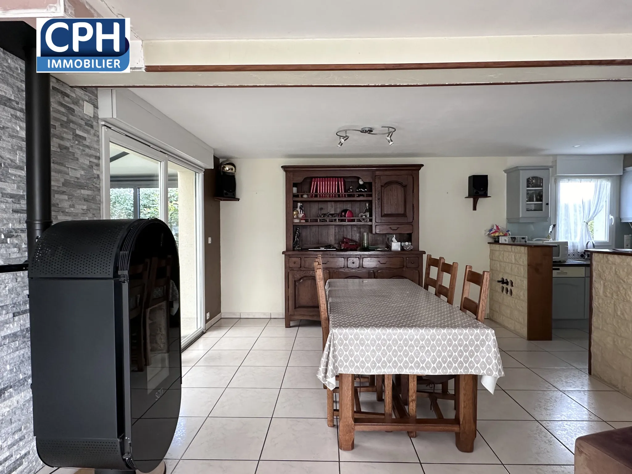 Villers Bocage : Belle maison familiale avec terrasse et grand terrain de 1450 m² 