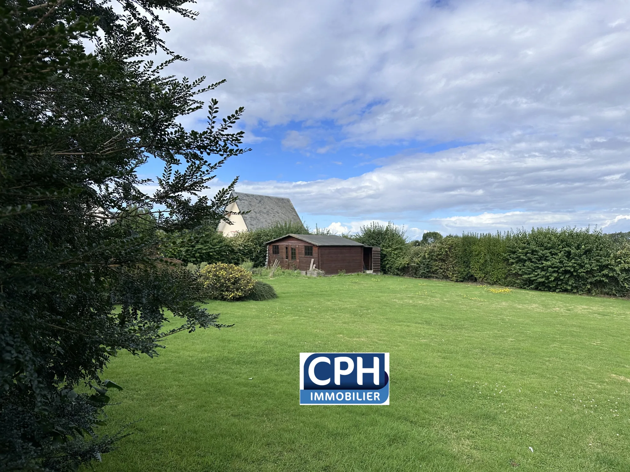 Villers Bocage : Belle maison familiale avec terrasse et grand terrain de 1450 m² 