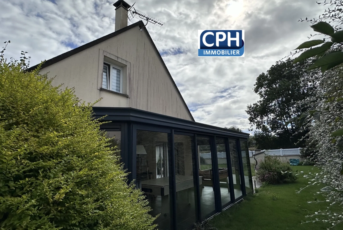 Villers Bocage : Belle maison familiale avec terrasse et grand terrain de 1450 m² 