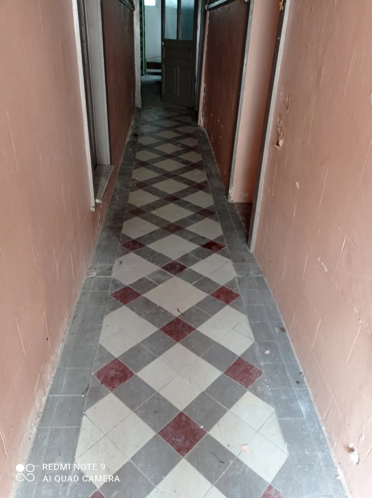 Maison à rénover de 200 m² au cœur de Vittel, potentiel d'investissement
