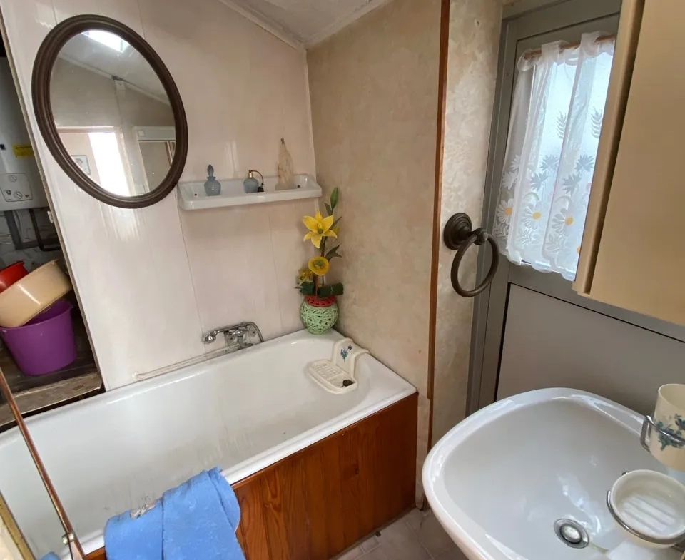 Maison en briques à Jeumont avec jardin et potentiel de rénovation 
