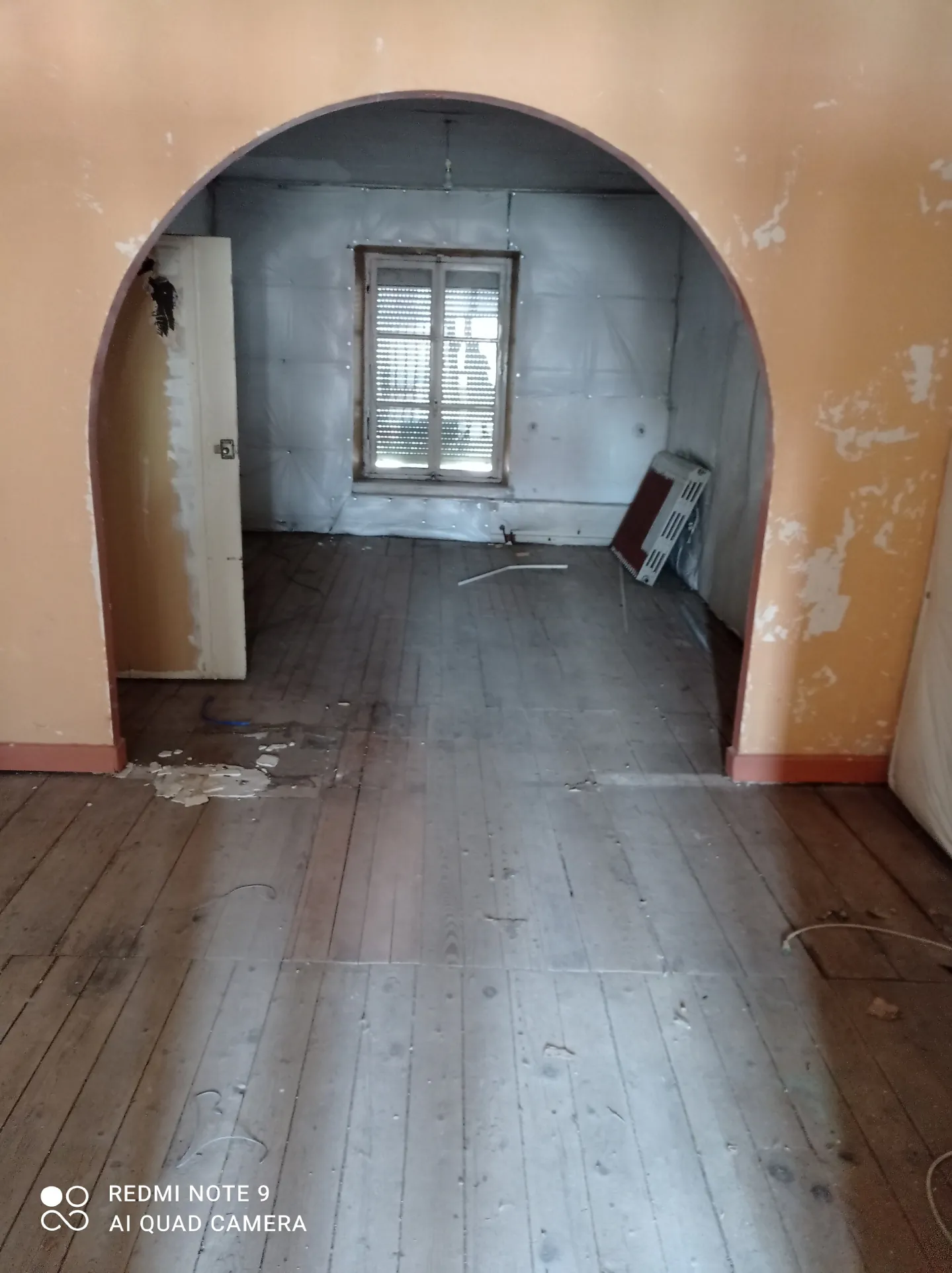 Maison à rénover de 200 m² au cœur de Vittel, potentiel d'investissement 