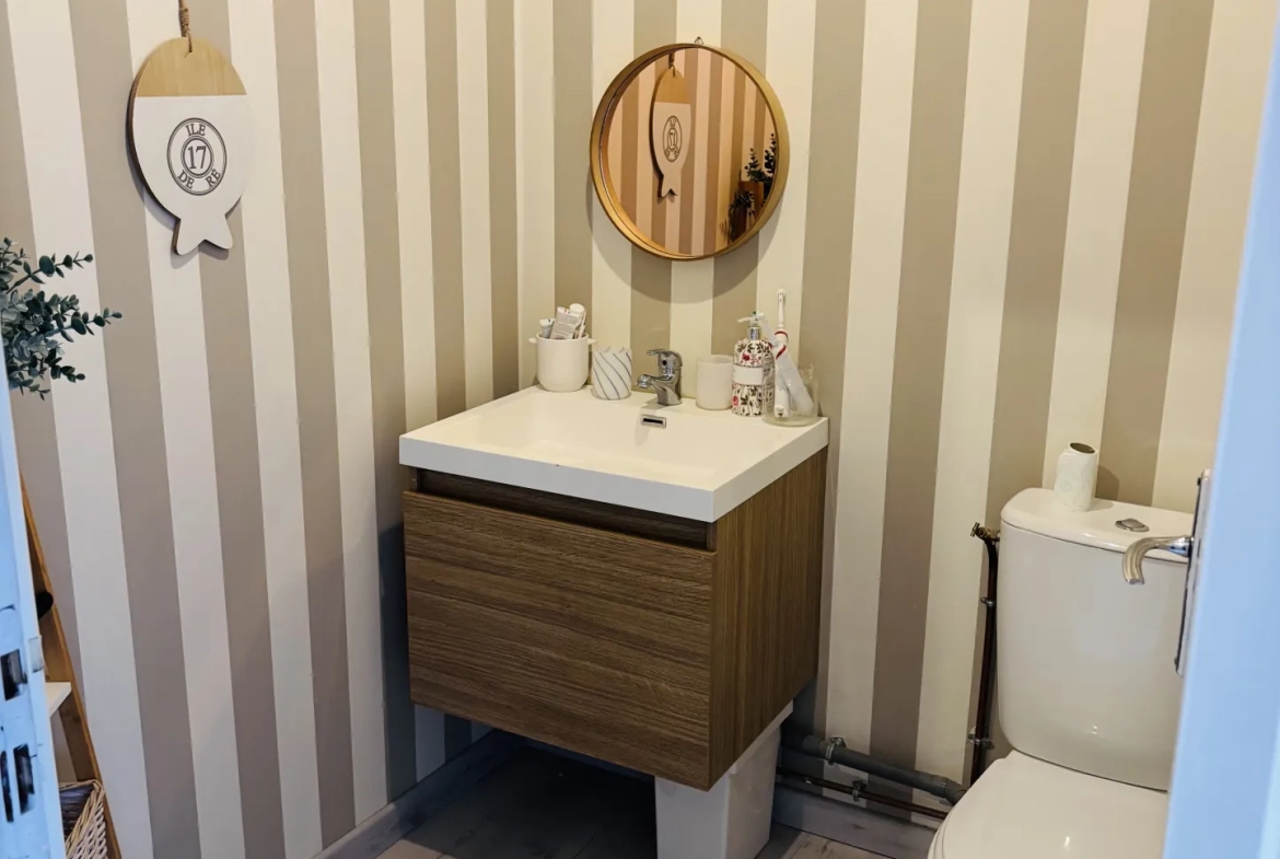 Magnifique maison rénovée à Saint-Quentin près des Champs-Élysées 