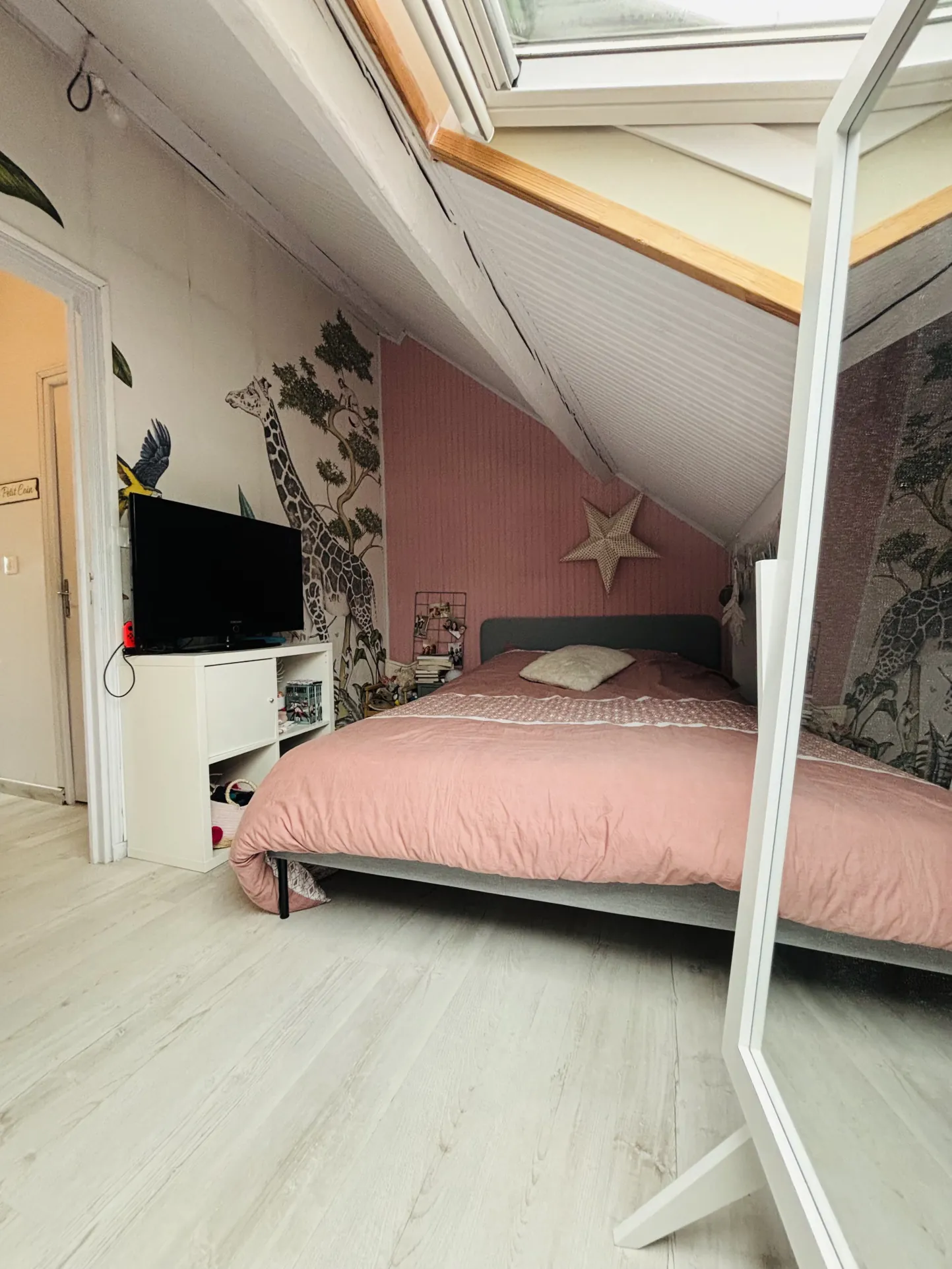 Magnifique maison rénovée à Saint-Quentin près des Champs-Élysées 