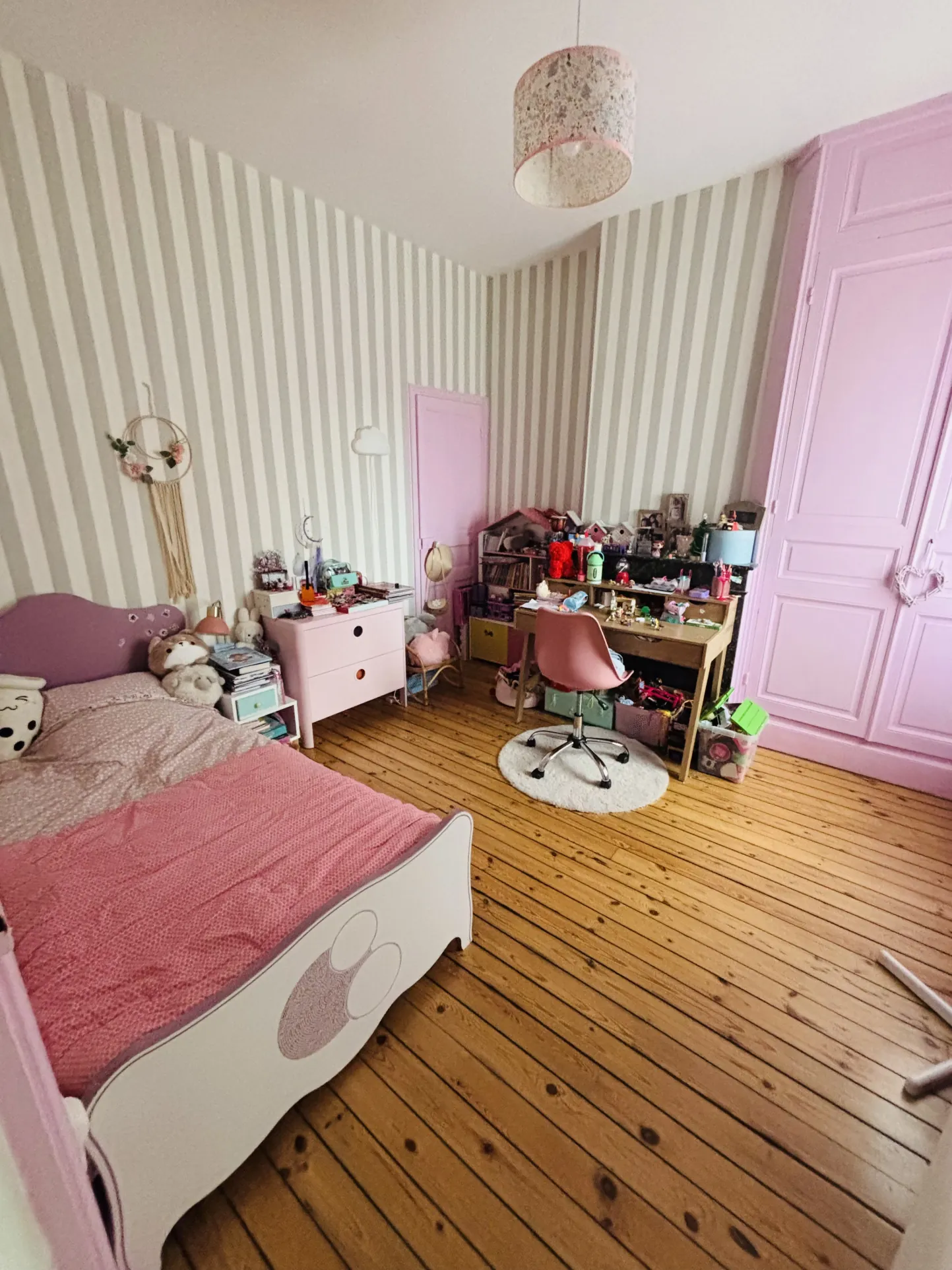 Magnifique maison rénovée à Saint-Quentin près des Champs-Élysées 