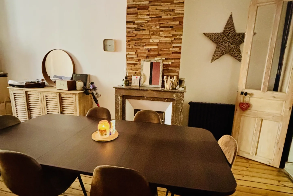 Magnifique maison rénovée à Saint-Quentin près des Champs-Élysées 