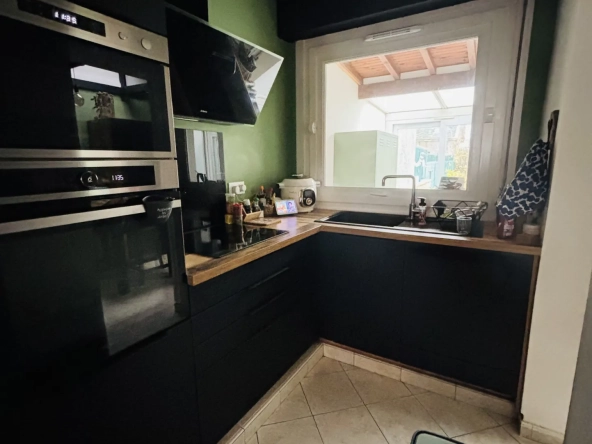 Superbe maison rénovée à Saint-Quentin de 120 m² avec jardin et parking 