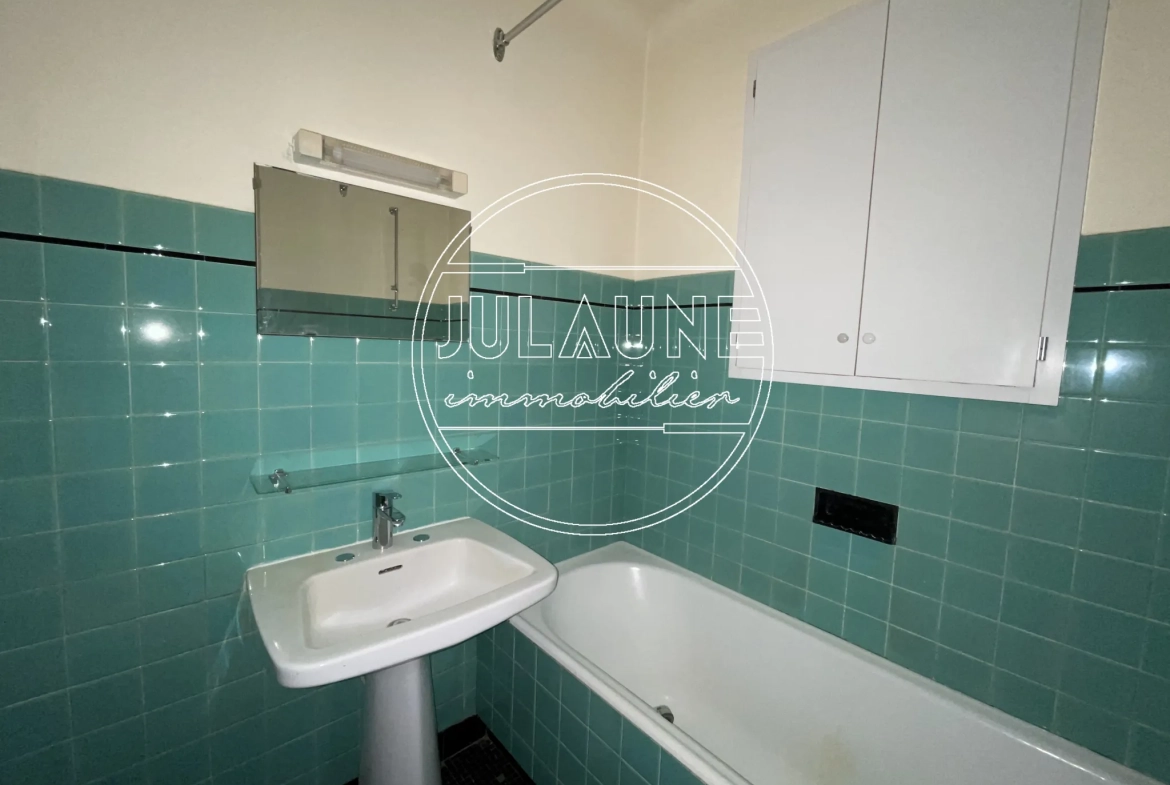 Maison de ville de 96 m² à Brive-la-Gaillarde - Opportunité à saisir en enchères 