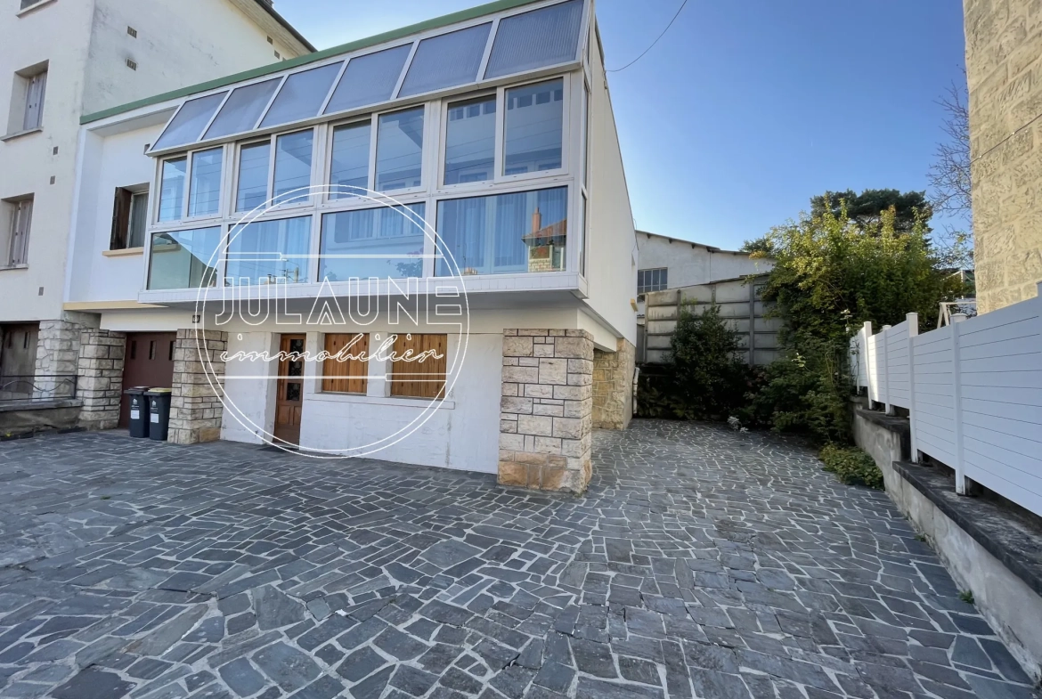 Maison de ville de 96 m² à Brive-la-Gaillarde - Opportunité à saisir en enchères 