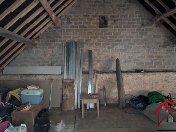 Maison rénovée de 145 m² avec terrain de 6750 m² à Chaumergy 