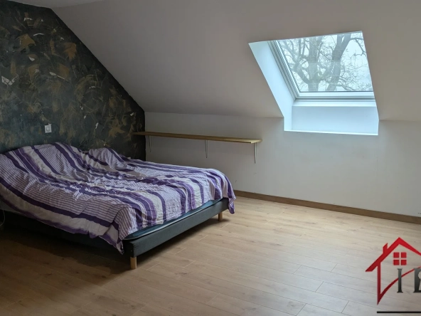 Maison rénovée de 145 m² avec terrain de 6750 m² à Chaumergy 