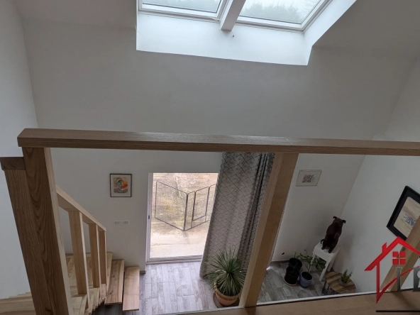 Maison rénovée de 145 m² avec terrain de 6750 m² à Chaumergy 