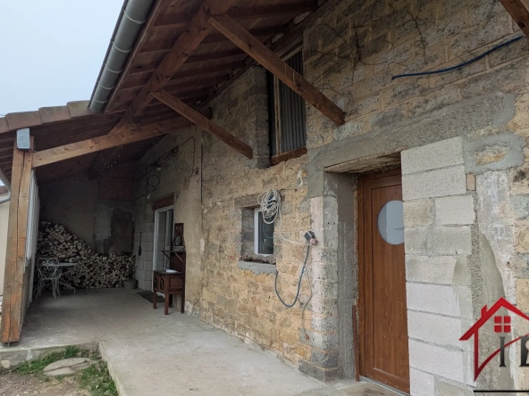 Maison rénovée de 145 m² avec terrain de 6750 m² à Chaumergy 