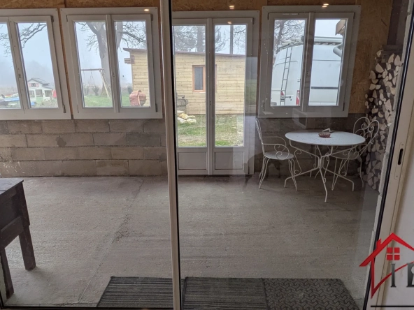 Maison rénovée de 145 m² avec terrain de 6750 m² à Chaumergy 