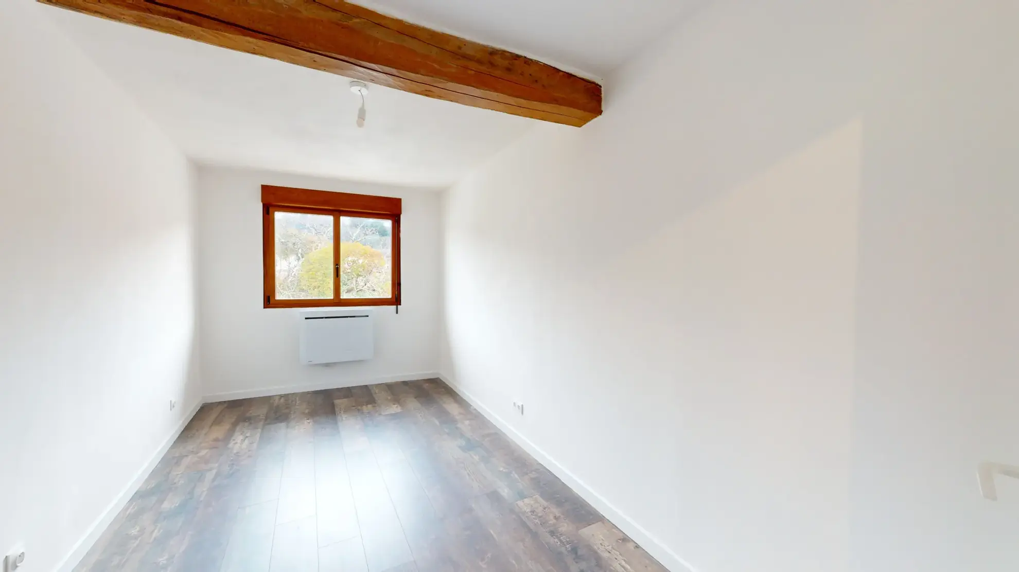 Maison 3 pièces rénovée de 74 m² à Montaigut-sur-Save proche commodités 