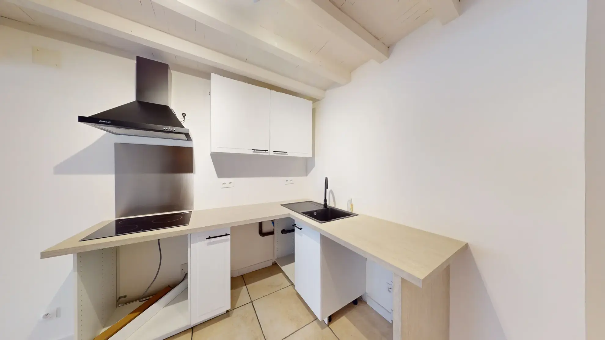 Maison 3 pièces rénovée de 74 m² à Montaigut-sur-Save proche commodités 